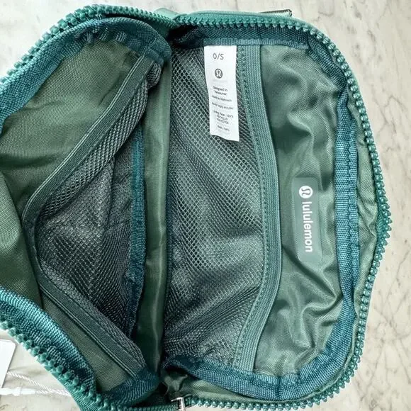 NWT Lululemon Belt Bag 1L - green - Picture 3 of 3